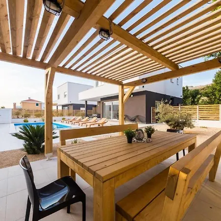 Luxury Bellavista Pag Town